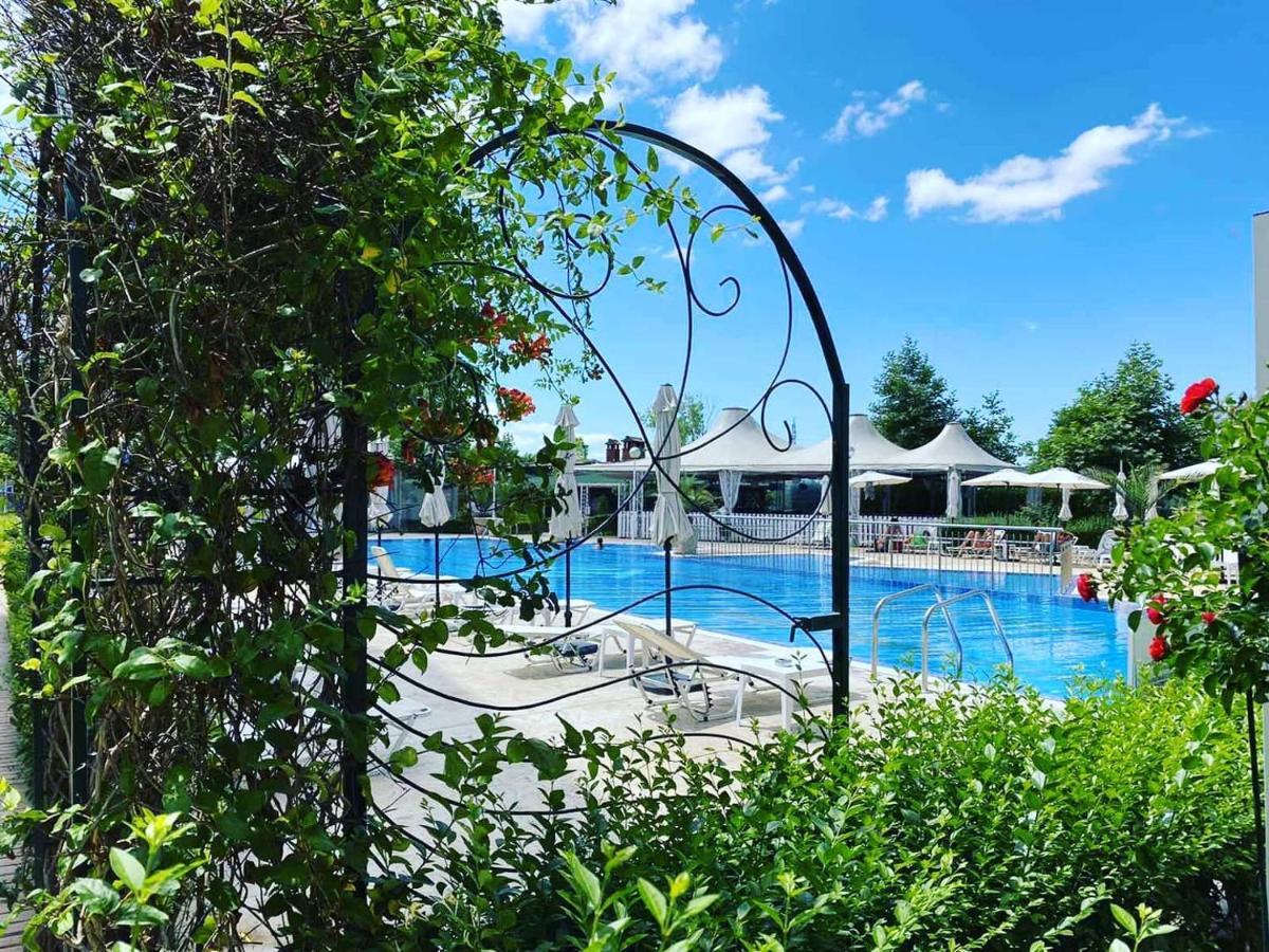 Tarsis Club & Aquapark Aparthotel Napospart Kültér fotó