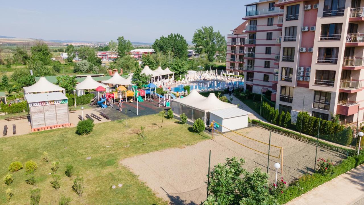 Tarsis Club & Aquapark Aparthotel Napospart Kültér fotó